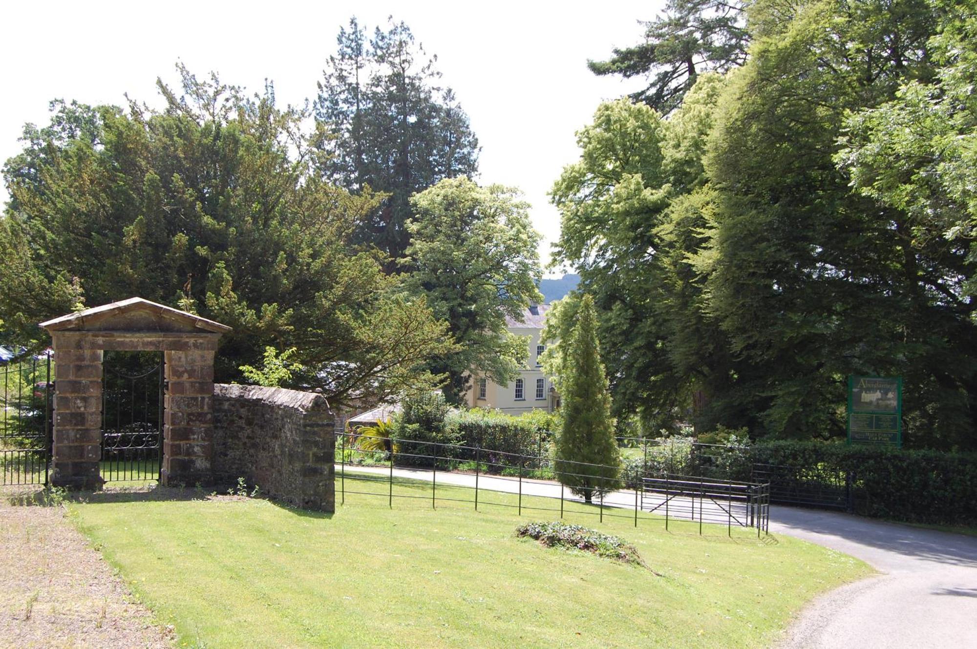 Dinefwr Cottage Carmarthen Buitenkant foto